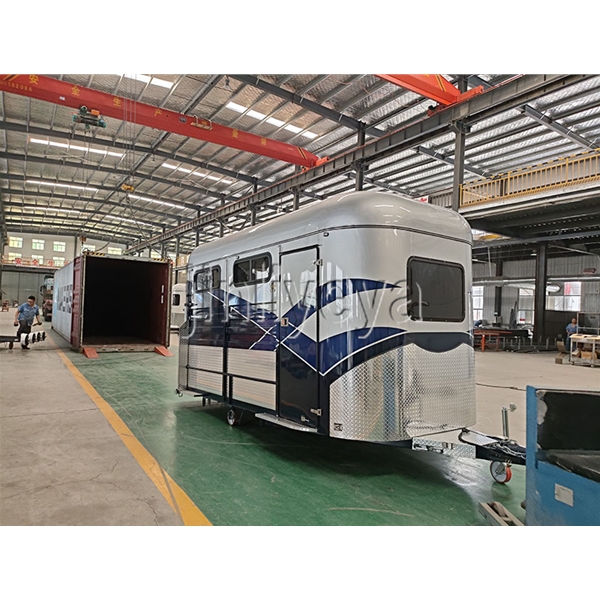 山东牧民游牧车